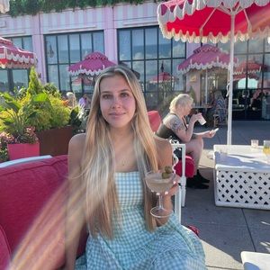 Meet your Posher, Rose